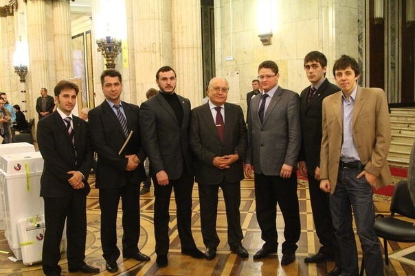 Избирательная комиссия в ГЗ и её друзья. Слева направо: Загоруйко, (неизвестно), Гранников, Садовничий, Волгин, Бессонов, Белов.